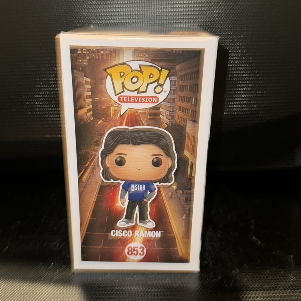Funko Pop The Flash - Cisco Ramon - Picture 4 of 5